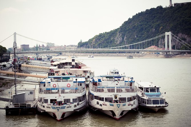 101 things in Budapest - Full Day Tour with Lunch & Metro Pass - The Great Synagogue and Budapest’s Jewish quarter