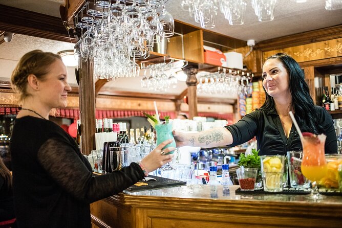 10PM Budapest Danube Cruise with Live Music & Food or Drinks - Dinner or drinks: choose carefully