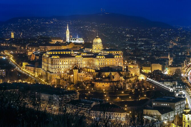 2-Hour Private Night Tour of Budapest - Parliament is the evening showpiece