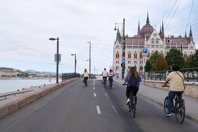 3-Hour Budapest E-Bike Adventure! - What the small group changes
