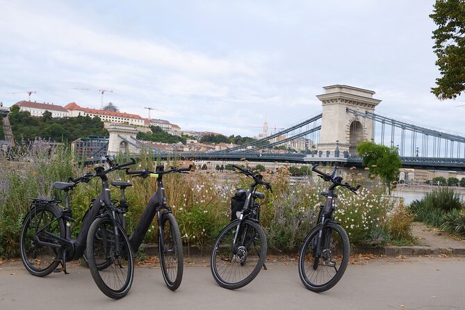3-Hour Budapest E-Bike Adventure! - The Citadella and the uphill advantage