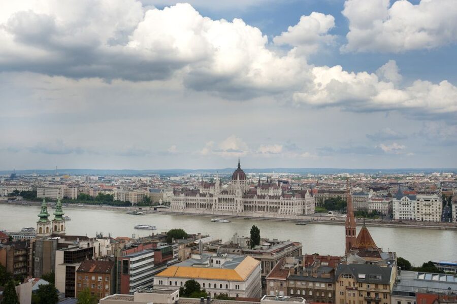 3-Hour Orientation Walking Tour of Buda and Pest - History with room for present-day Budapest
