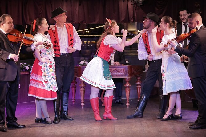4 Course Dinner Cruise with Operetta, Folk Show and Welcome Drink - Why the views are better than a window seat alone