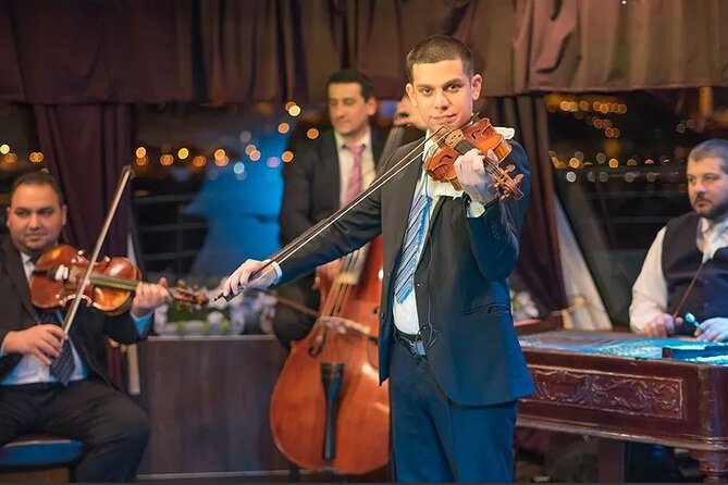 4 Course Dinner Cruise with Operetta, Folk Show and Welcome Drink - Who should book this cruise?