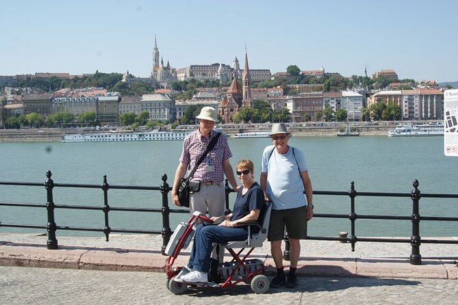Accessible Budapest Tour - The Chain Bridge and the ride along Andrássy Avenue