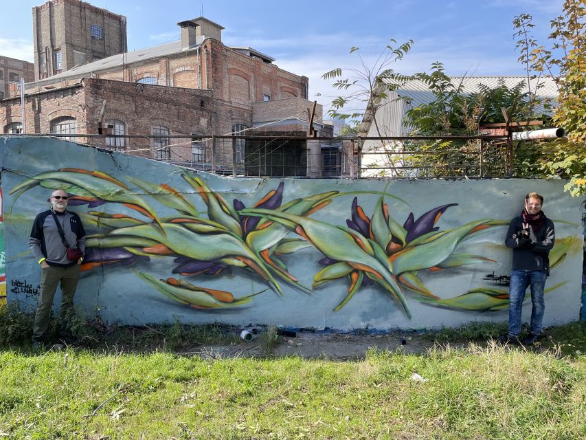 Alternative Bike tour: Graffiti Wall and Peace - Key points at a glance
