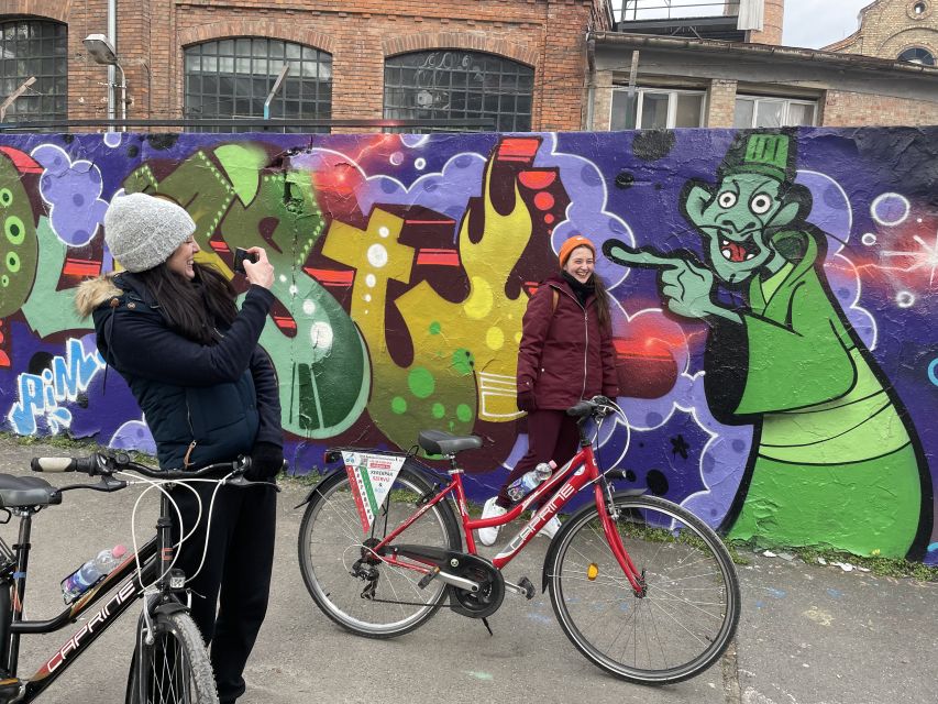 Alternative Bike tour: Graffiti Wall and Peace - Who should book this ride
