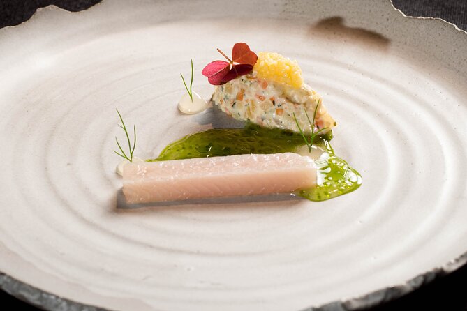Audio visual multi-sensory chefs journey dinner experience - China and the USA provide the main courses