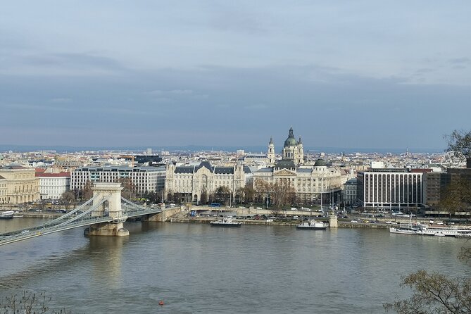 Best Historical Sights of Budapest Tour - St. Stephen’s Basilica and the Holy Right Hand