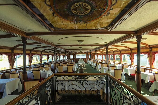 Bottomless Brunch and Cruise with Prosecco in Budapest - The Danube route and its nine major sights