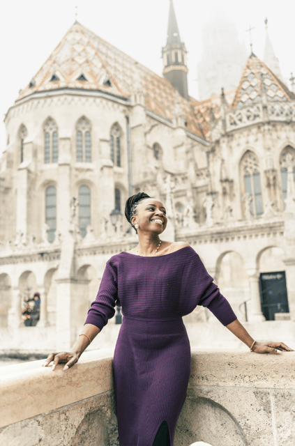 Buda Castle: Private photoshoot with a local guide - Forty minutes around Buda Castle