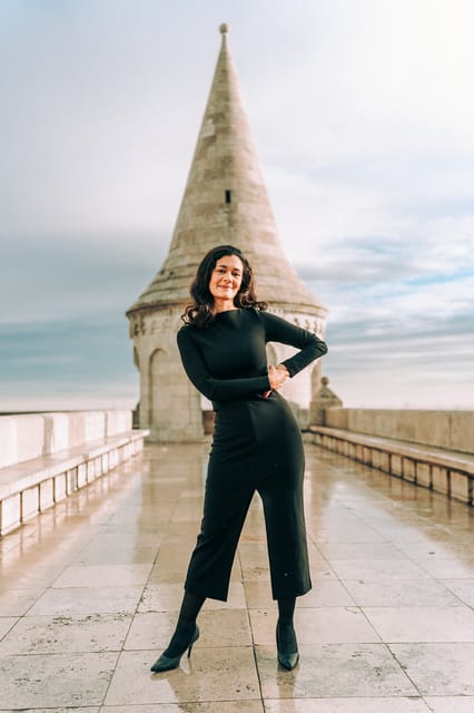 Buda Castle: Private photoshoot with a local guide - Practical details that affect your choice