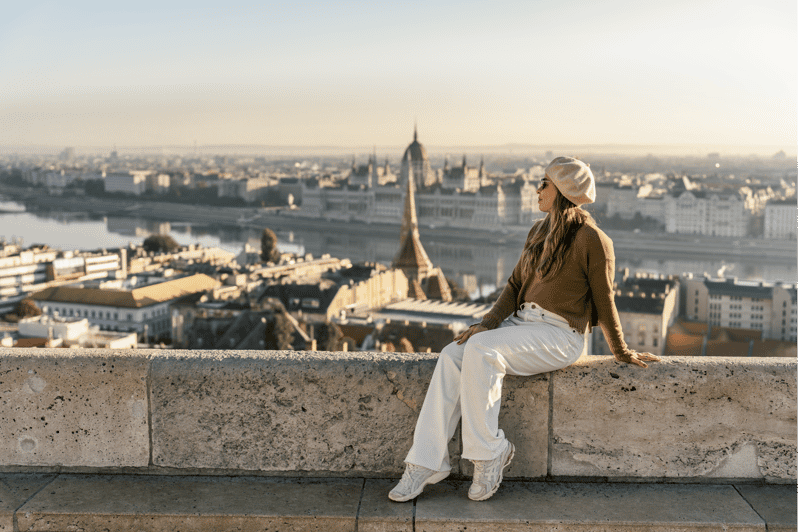 Buda Castle: Private photoshoot with a local guide - Meeting at Szentháromság tér