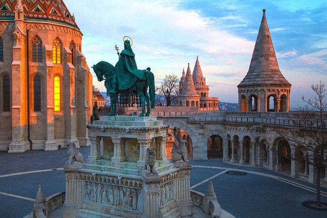 Buda Castle Walking Tour with Matthias church entry, Cake&Coffee - Small groups, pace, and physical effort