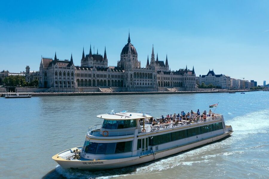 Budapest: 1-hour Sightseeing Danube River Cruise - Is $17 good value?