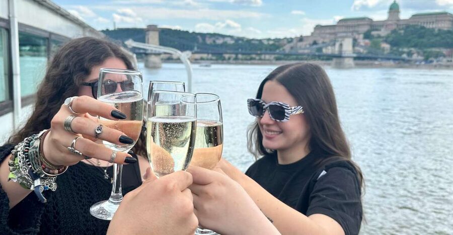 Budapest: 1 hr Sunshine Booze Cruise with Prosecco - Hungarian Parliament Building from the water