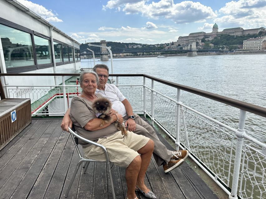 Budapest: 1 hr Sunshine Booze Cruise with Prosecco - Drinks, prosecco, cocktails, and local beer