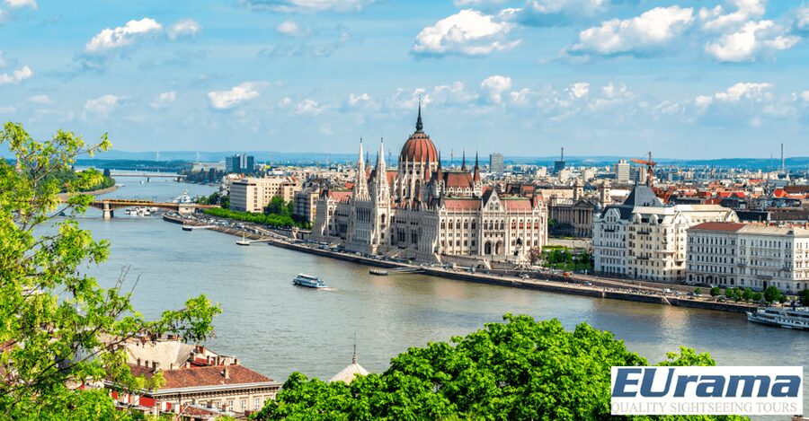Budapest: 3-hour City Tour with Castle Walk + 1-hour Cruise - What happens before the bus leaves