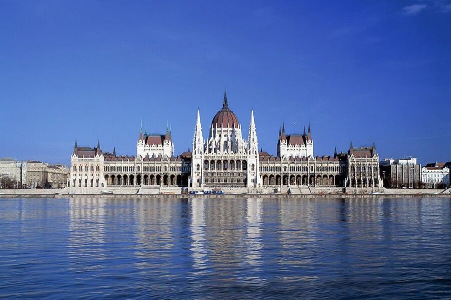 Budapest: 3-Hour Grand City Tour and Castle Walk - What $49 buys you