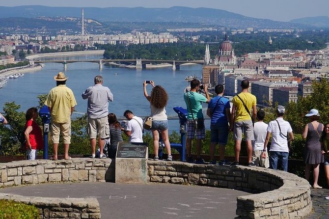 Budapest: 3-Hour Live-guided Bus Tour and 1-hour River Cruise - Parliament, Opera, and St. Stephen’s Basilica