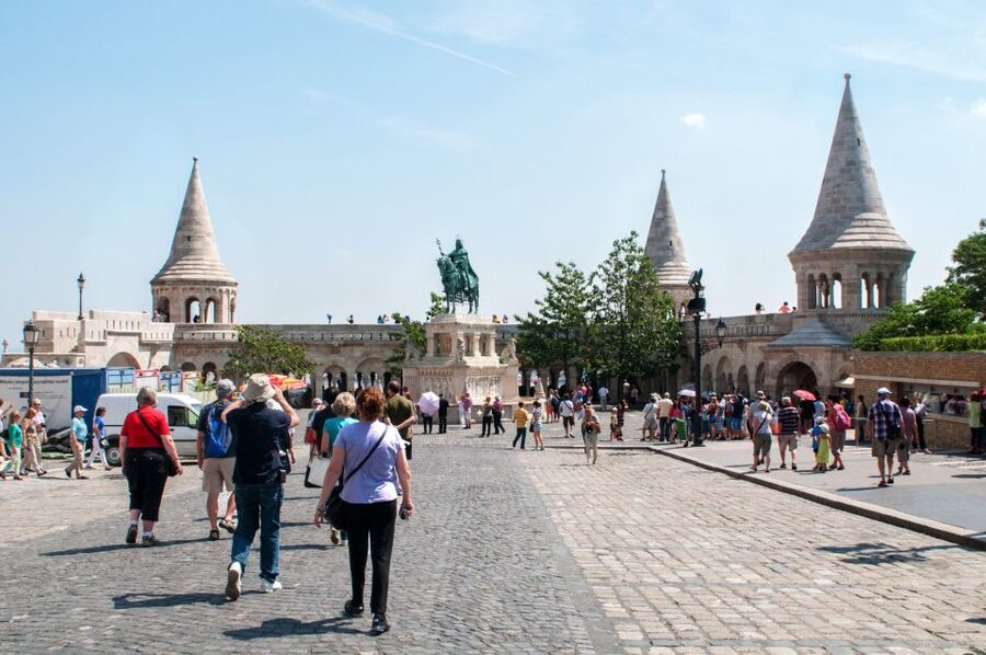 Budapest: 3-Hour Live Guided Sightseeing Tour - A smart first look at Budapest in three hours