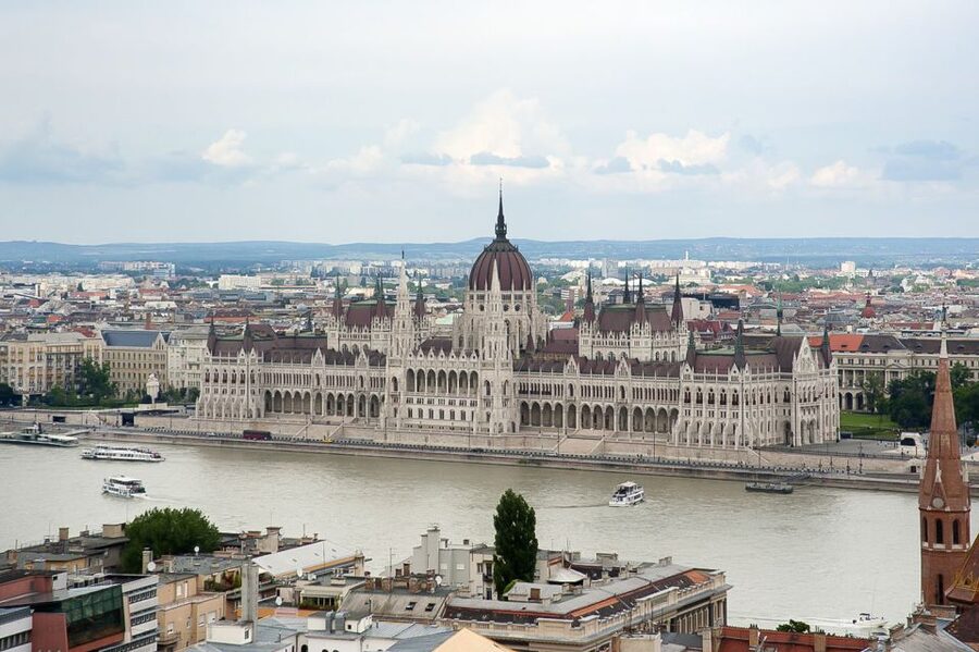 Budapest 3-Hour Walking Tour in Italian - Why this three-hour route works for a first look at Budapest