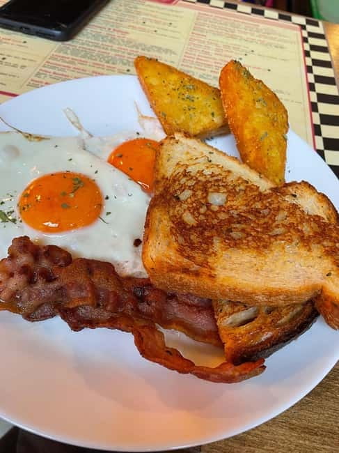 Budapest: 4-hour Bottomless Brunch w/ Cocktails & Craft Beer - How the 11 AM to 4 PM schedule works