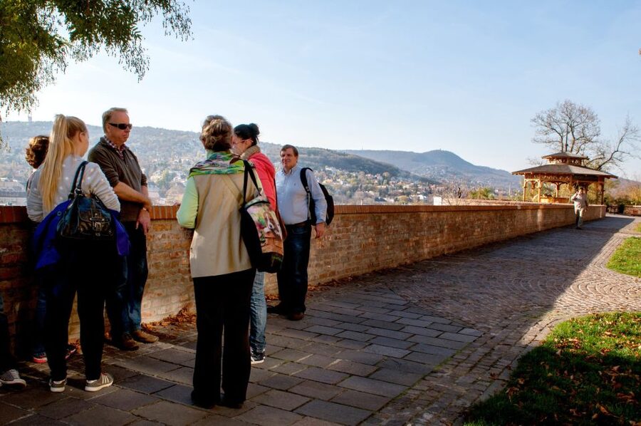 Budapest: All in One Walking Tour with Strudel House Stop - Why this route works for a first look at Budapest