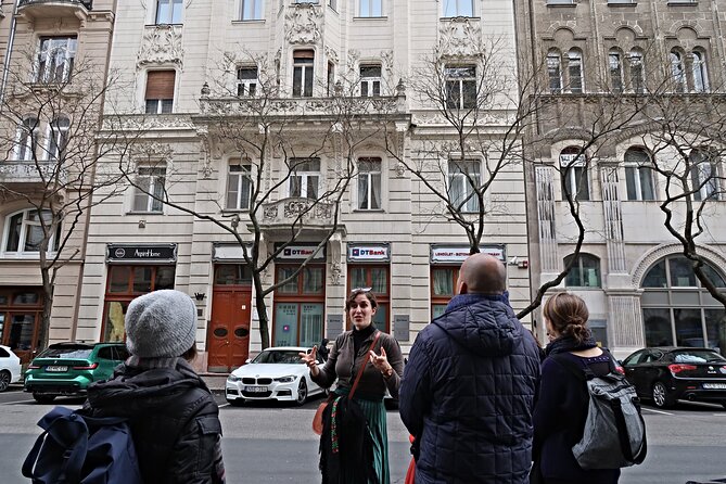 Budapest Art Nouveau Walking Tour - Hungarian State Treasury and the value of Zsolnay tiles