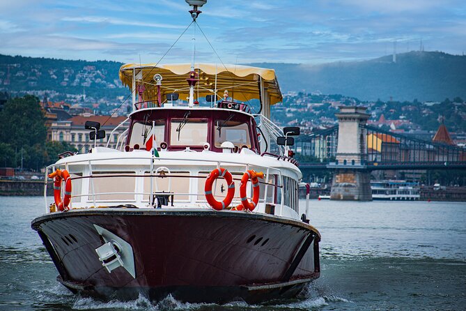 Budapest Audio Guide Cruise with Day, Sunset and Night Options - What this Budapest cruise actually gives you