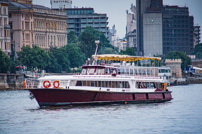 Budapest Audio Guide Cruise with Day, Sunset and Night Options - Margaret Bridge and Chain Bridge