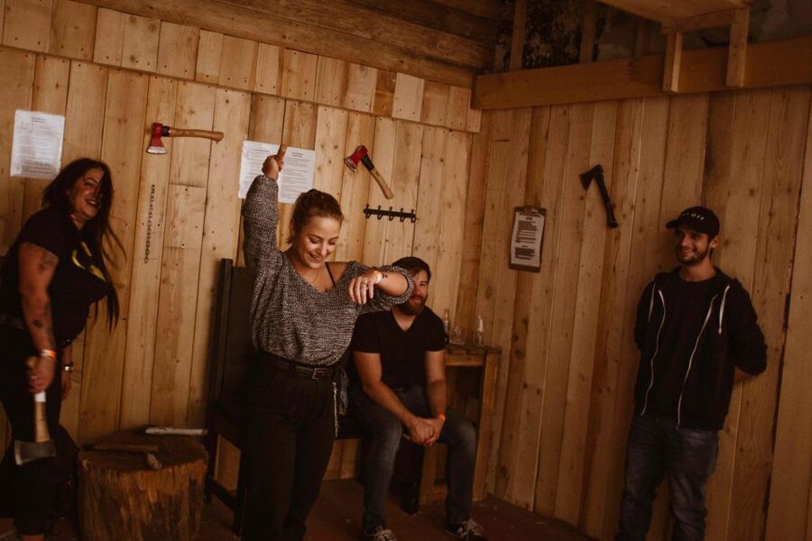 Budapest: Axe Throwing Experience - From Practice to Friendly Competition