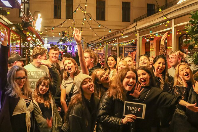 Budapest: Bar Crawl Tour with Drinks and Shots Included - The guide makes or breaks the evening
