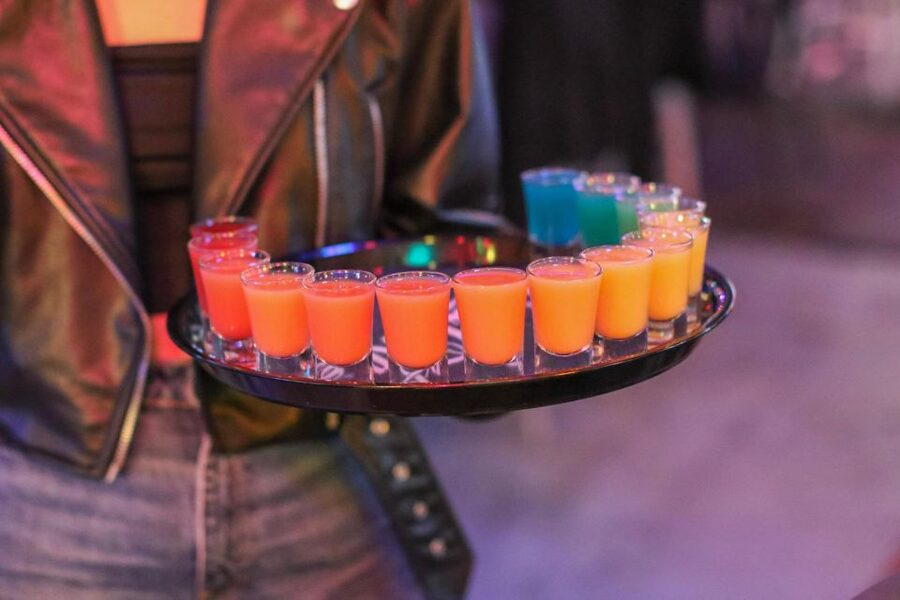 Budapest: Bar Crawl Tour with Local Drinks - Finishing at Füge Udvar