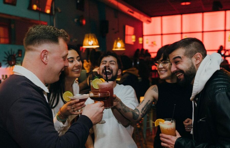 Budapest: Bar Crawl with a Local Guide - Why this Budapest bar crawl works