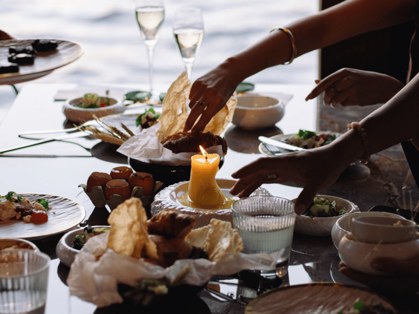 Budapest: BBQ Dinner Cruise w/ Live Music & Unlimited Drinks - Why Budapest’s Danube is the main event