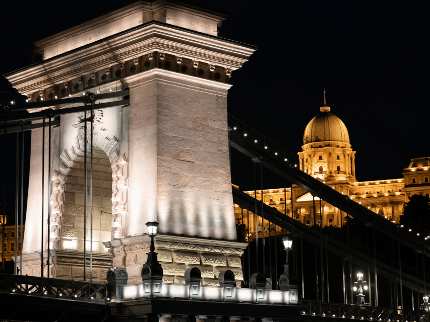 Budapest: BBQ Dinner Cruise w/ Live Music & Unlimited Drinks - Who will get the most from this cruise