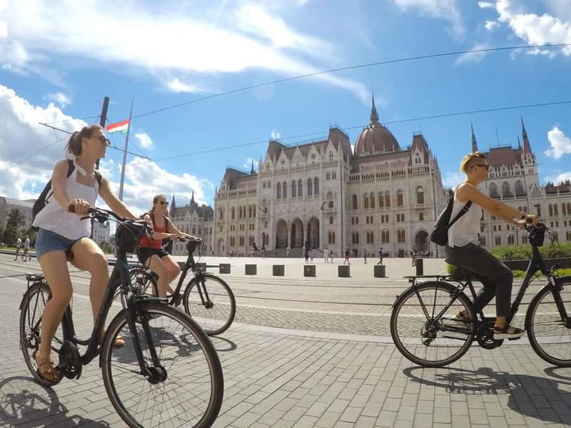Budapest Bike Tour with a Hungarian Goulash - Why a bicycle works so well in Budapest