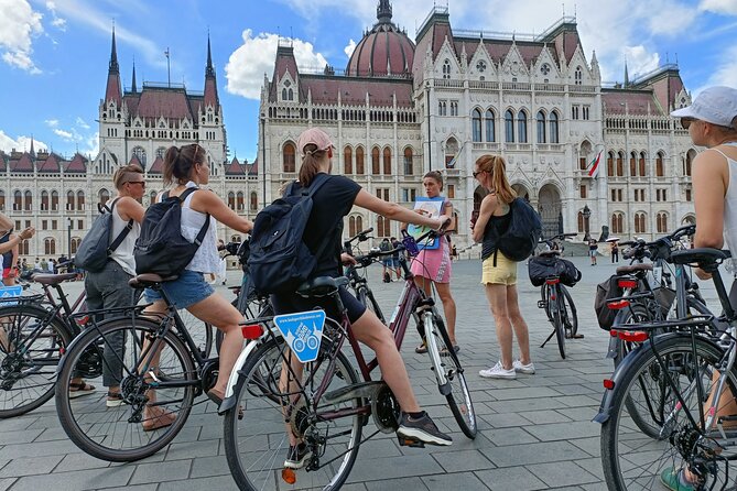 Budapest Bike Tour with Hungarian Goulash - Goulash as the well-timed finish
