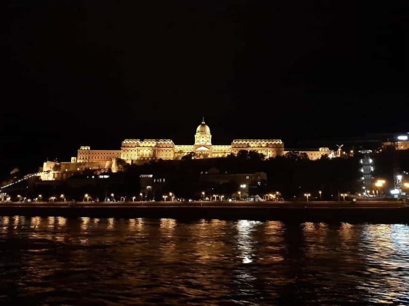 Budapest: Boat Cruise with Personal Guide and Drink - Practical ways to get more from the hour