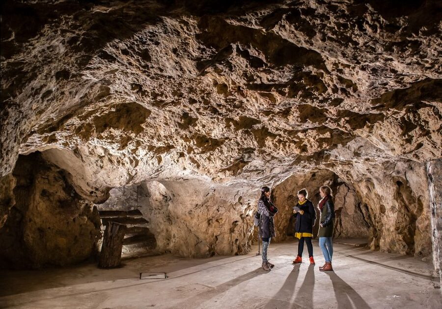 Budapest: Buda Castle Cave Tour - Why Buda Castle has caves beneath it