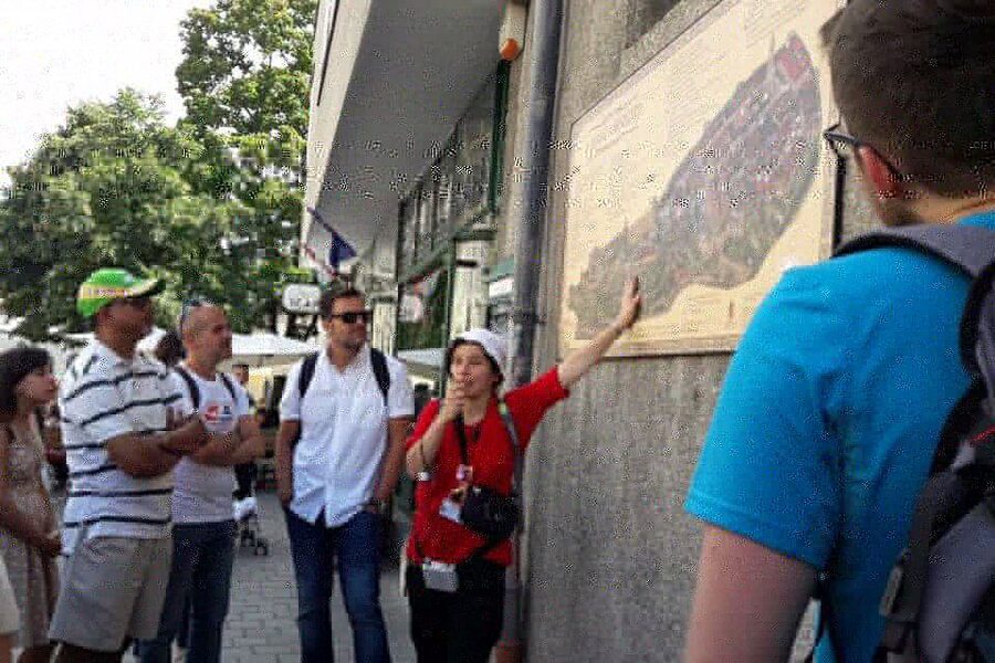 Budapest: Buda Castle District Walking Tour - The guide makes or breaks the experience