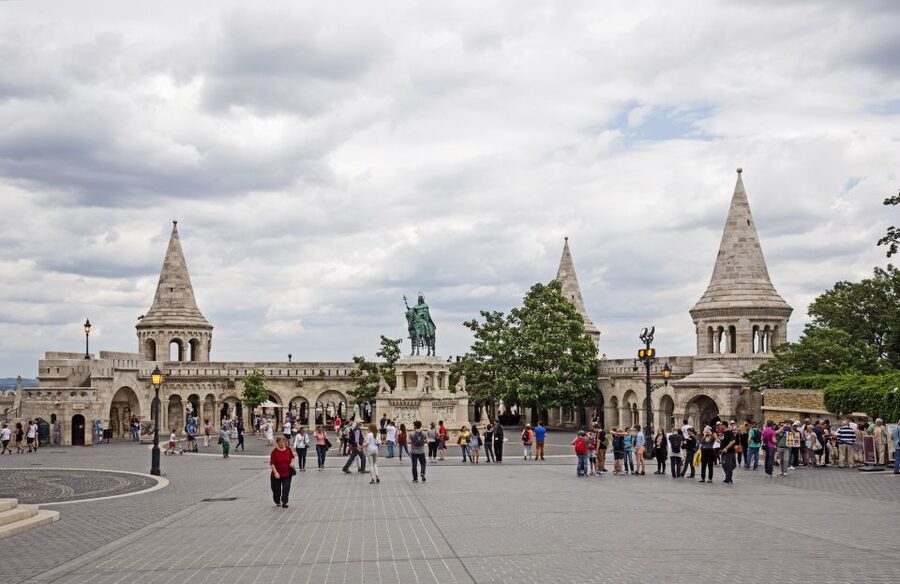 Budapest: Castle District Walk with Matthias Church Entry - Key points to know before you book
