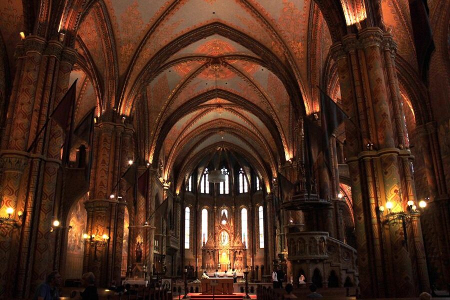 Budapest: Castle District Walk with Matthias Church Entry - What the small group changes