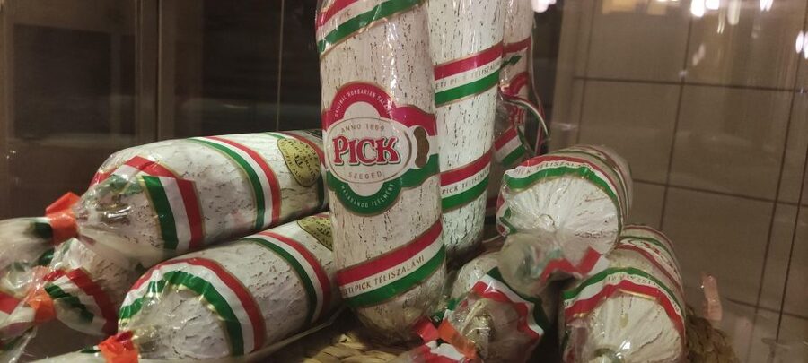 Budapest: Central Market Hall Guided Food Tour with Tastings - Who will enjoy this market walk most?