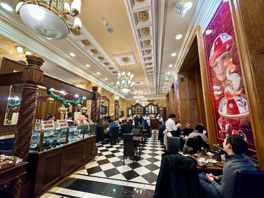 Budapest: Christmas Market Guided Walking Tour with Tastings - Timing, walking, and seasonal comfort