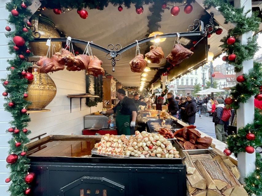Budapest: Christmas Market Guided Walking Tour with Tastings - Who will get the most from this tour