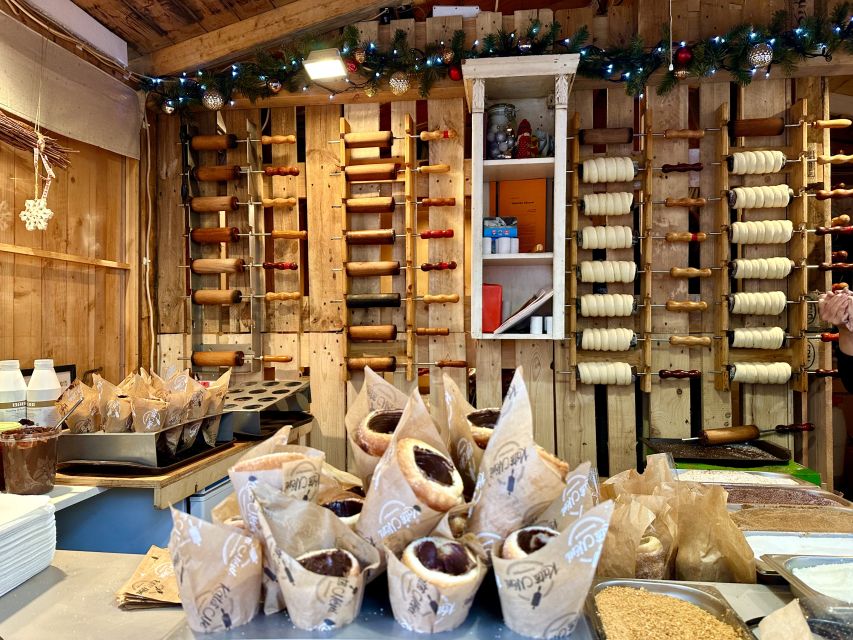 Budapest: Christmas Market Guided Walking Tour with Tastings - Hungarian Christmas customs, explained through food