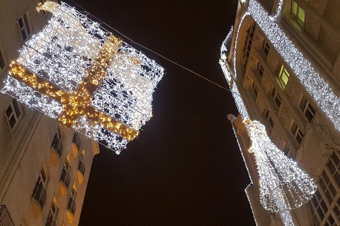 Budapest Christmas Market Tour with Basilica visit & Chimney cake - What the small group adds