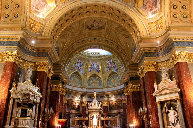 Budapest Christmas Walking Tour & Entry to St Stephen's Basilica - Chain Bridge and the Danube Corso